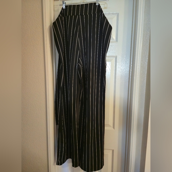 Fashion Nova Striped Pants with Bow Tie - Size 2XL - Picture 3 of 4
